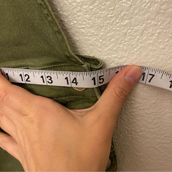 Forever 21 Green denim distress Shorts bib Overalls green stretchy size 27 - Picture 7 of 10